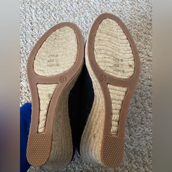 J Crew Black Wedges (size 8.5) never worn, new in box - Picture 5 of 5